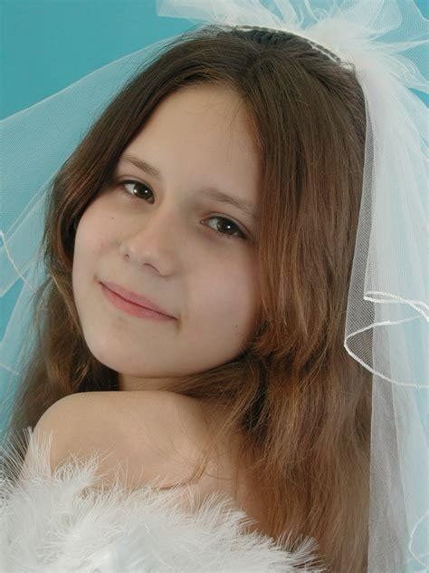 Alina (y118).